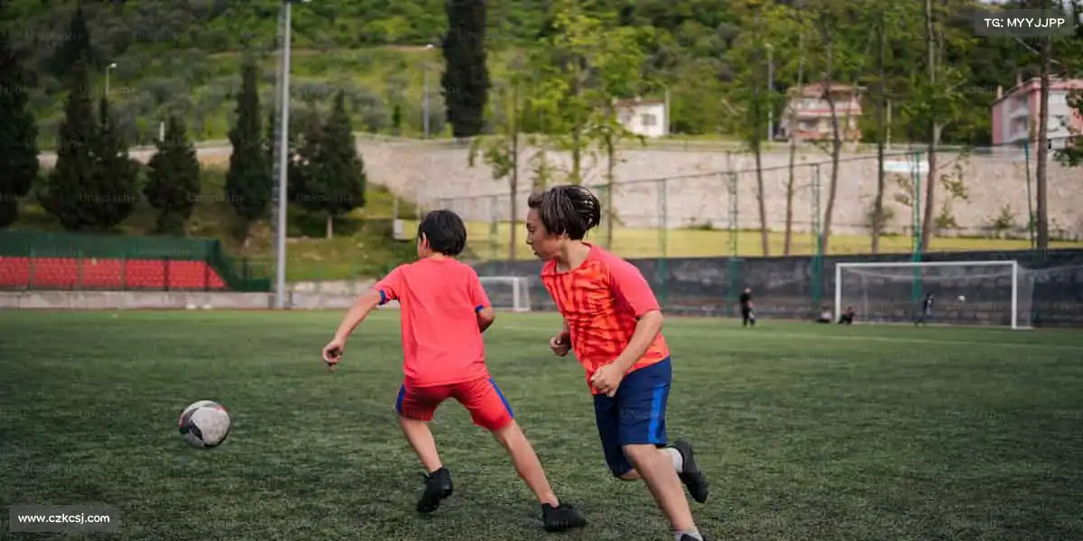 星空游戏⚽️无论是球场飞驰，还是健身房挥举，你的热爱，值得被看见！
